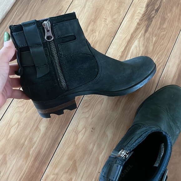 Sorel Lolla booties - Picture 5 of 9